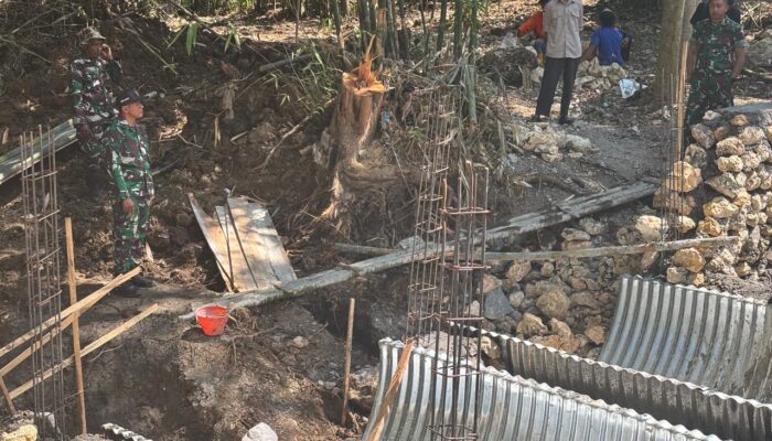 Pastikan Tepat Sasaran, Dandim Tulungagung Cek Langsung Progres Jembatan Garuda Rejosari