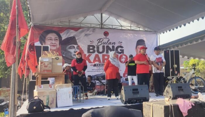 Peringati Bulan Bung Karno, Ratusan Warga Tulungagung Padati Jalan Sehat di Lapangan Gandong