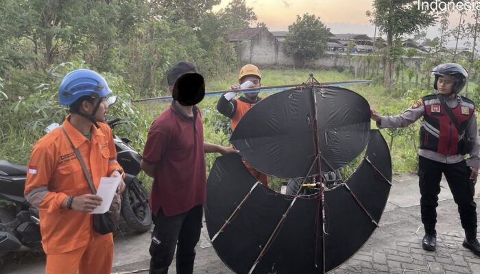 Cegah Korsleting dan Listrik Padam, Polisi bersama PLN Razia Layang-Layang di Jalur SUTT Tulungagung