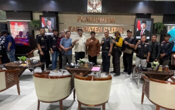 Kecewa Bupat Blitari Absen, Massa 212 Loro Siji Loro Desak Audiensi Ulang Soal Jalan Rusak dan Polusi Tambang