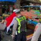 Gugah Nasionalisme di Jalanan, Polantas Trenggalek Kagetkan Pengendara Lewat Aksi Ini