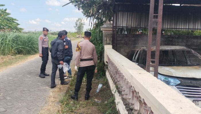 Mobil Avanza Hangus Terbakar di Rejotangan Tulungagung, Polisi Temukan Botol Bekas Bahan Bakar