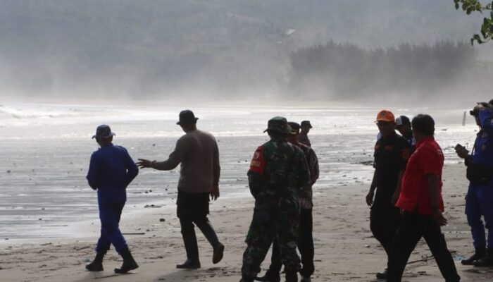 Kemunculan Buaya Teror Pesisir Besuki Tulungagung! Tim Gabungan Siaga 24 Jam dan Pasang Jaring