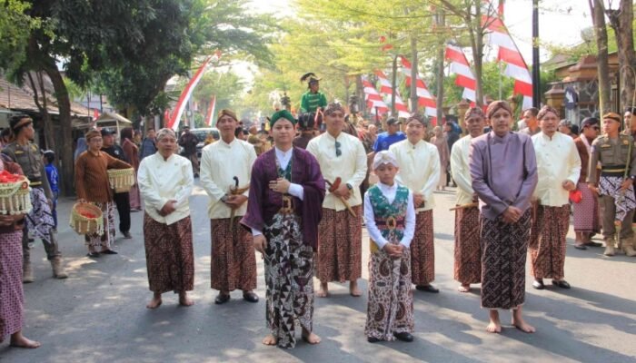 Usung Tema ‘Hambeging Bumi’, Pemkab Trenggalek Sebar 11.000 Kantong Udik dan Jamas Pusaka di Hari Jadi ke-832