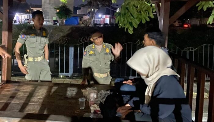 Marak Pelajar Tulungagung Nongkrong Malam Sambil Nge-Vape di Warkop, Satpol PP Angkat Bicara Langkah Tegas