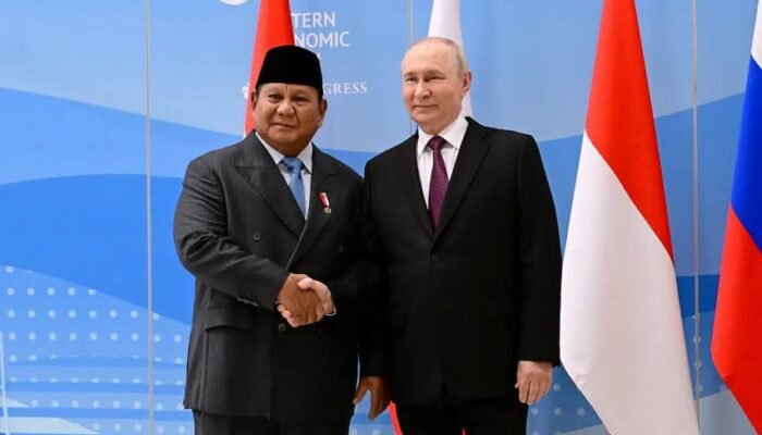 Presiden Prabowo dan Presiden Putin Bertemu di Vladivostok, Tegaskan Strategisnya Hubungan Indonesia-Rusia