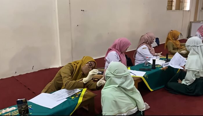Puskesmas Bandung Tulungagung, Gelar Cek Kesehatan Gratis bagi 527 Siswa MI Al Azhar Bandung