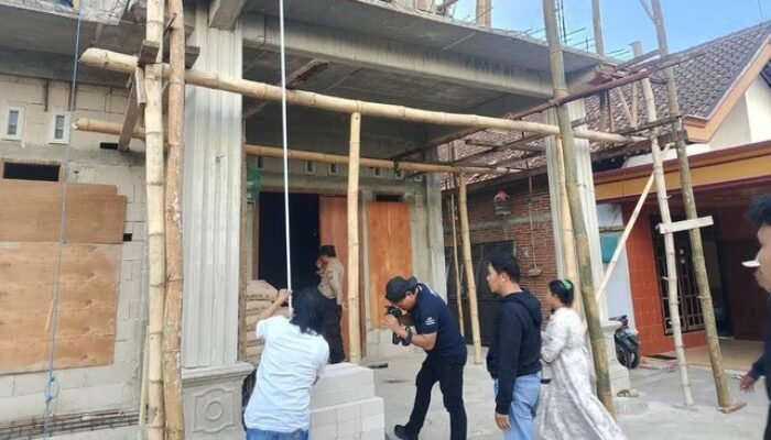 Jatuh dari Lantai Dua Bangunan Rumah di Pucanglaban Tulungagung, Pekerja Konstruksi Tewas di Lokasi