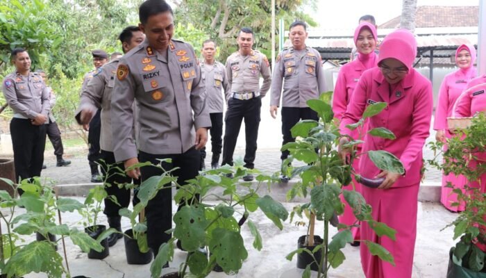 Kapolres Trenggalek Tekankan Filosofi ‘Polisi Bersama Masyarakat’ dan Strategi Green Policing Saat Kunker ke Polsek
