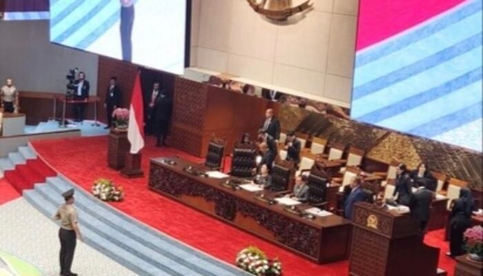 DPR Resmi Sahkan Komjen Suyudi Ario Seto Jadi Kapolri Gantikan Listyo Sigit