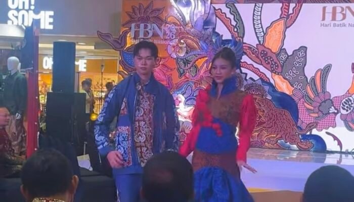 Tunjukkan Kekayaan Budaya, Plt. Bupati Tulungagung Boyong 15 Perajin Batik Tampil di Tunjungan Plaza Surabaya