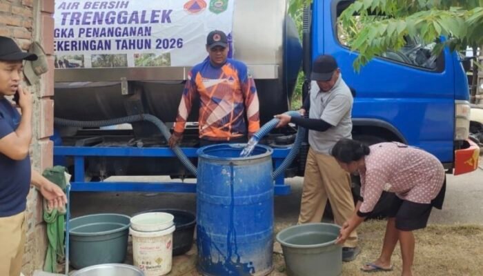 Krisis Air Bersih di Trenggalek Meluas ke 60 Desa, BPBD Gelontorkan 3 Juta Liter Air 