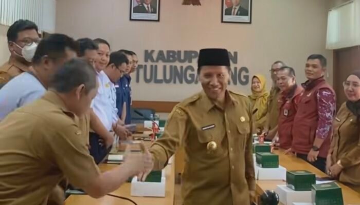 Percepat Pembangunan Sekolah Rakyat, Plt Bupati Tulungagung Rapat Koordinasi Bersama Kemensos RI Secara Daring