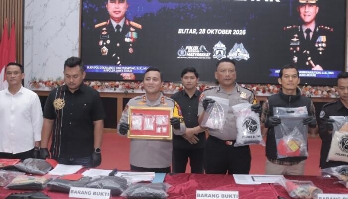 Polres Blitar Ringkus 8 Tersangka Narkoba dan Sita Sabu Senilai Rp185 Juta