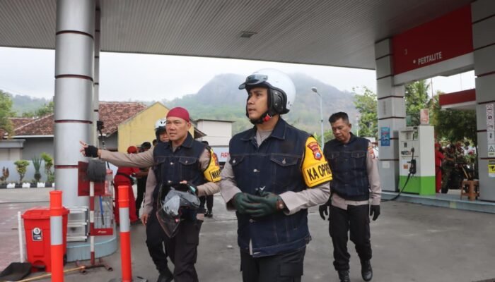 Pastikan Pasokan BBM Aman dan Tanpa Antrean, Kapolres Trenggalek Kerap Cek Langsung SPBU